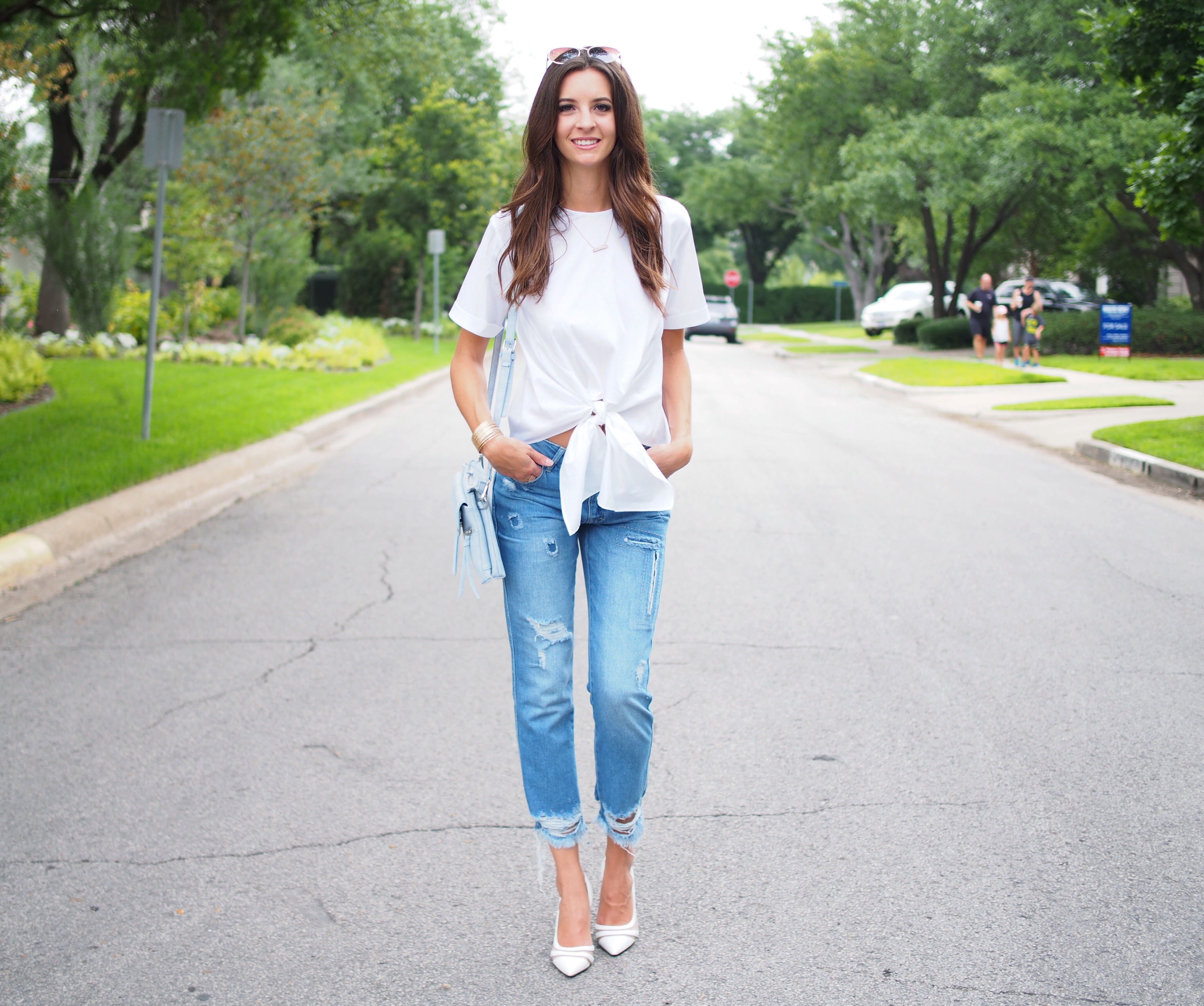 white zara top and jeans3